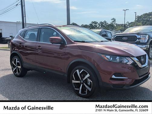 Pearl Metallic 2022 Nissan Rogue Sport SL