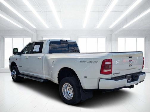 Pearl White 2024 RAM 3500 Laramie Crew Cab 4x4 8' Box