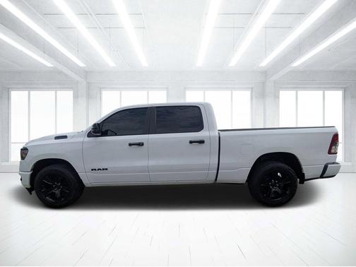 Bright White Clearcoat 2023 RAM 1500 Big Horn/Lone Star