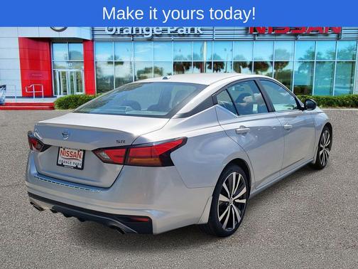 Brilliant Silver Metallic 2019 Nissan Altima 2.5 SR