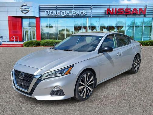 Brilliant Silver Metallic 2019 Nissan Altima 2.5 SR