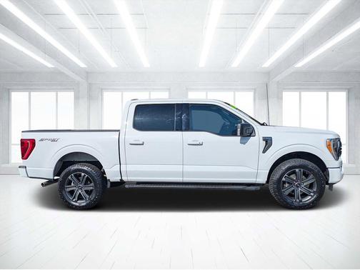 Oxford White 2023 Ford F-150 XLT