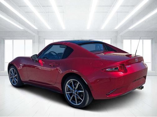 2022 Mazda MX-5 Miata RF Grand Touring
