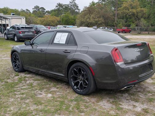 Granite Crystal Metallic Clearcoat 2019 Chrysler 300 S