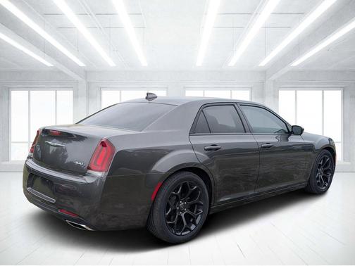 2019 Chrysler 300 S