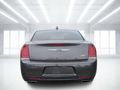 2019 Chrysler 300 S