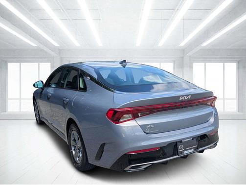 Everlasting Silver 2024 Kia K5 LXS