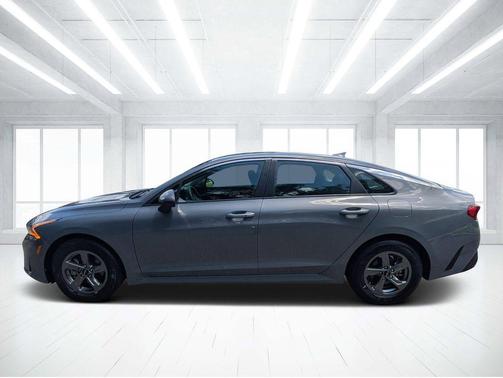 Everlasting Silver 2024 Kia K5 LXS