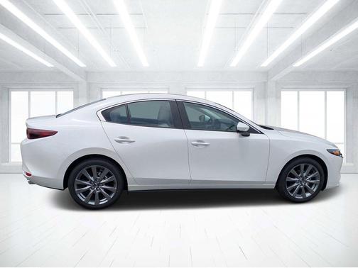 Snowflake White Pearl Mica 2026 Mazda Mazda3 FWD w/Preferred Package