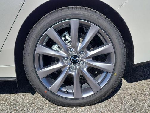 Snowflake White Pearl Mica 2026 Mazda Mazda3 FWD w/Preferred Package