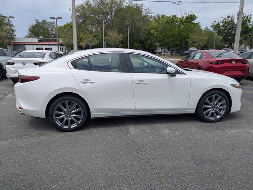 Snowflake White Pearl Mica 2026 Mazda Mazda3 FWD w/Preferred Package