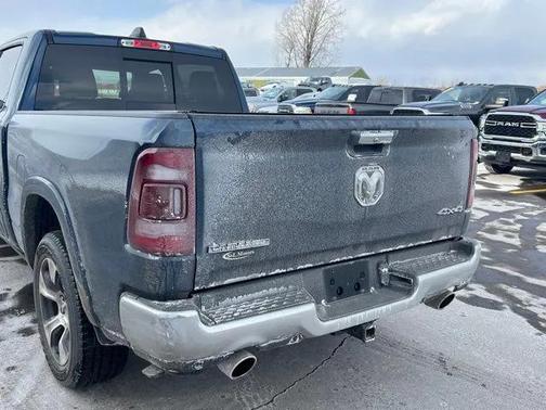 2022 RAM 1500 Laramie Crew Cab 4x4 64' Box
