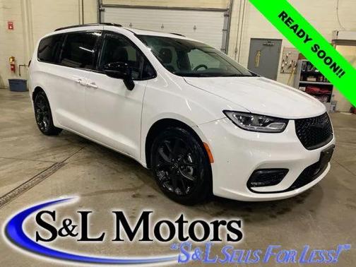 2025 Chrysler Pacifica Limited