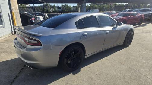 2017 Dodge Charger SE