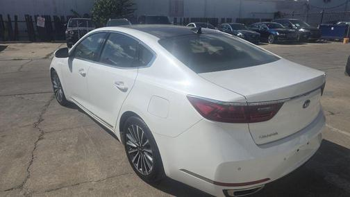 2018 Kia Cadenza Premium