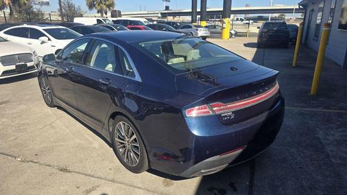 2017 Lincoln MKZ Base
