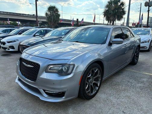 2018 Chrysler 300 S