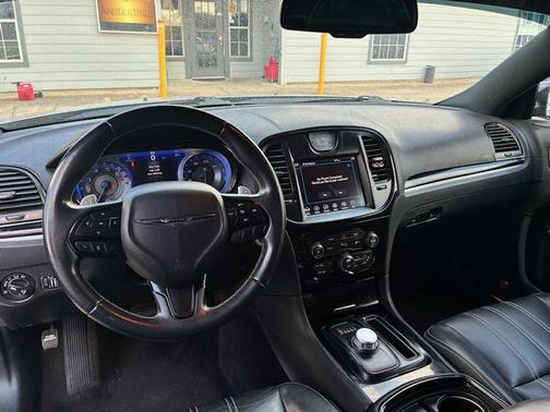 2018 Chrysler 300 S