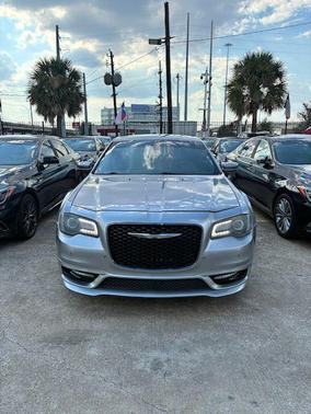 2018 Chrysler 300 S