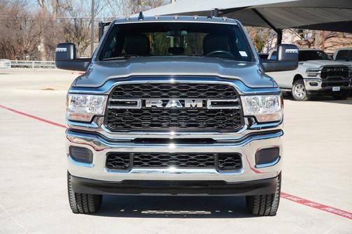 2024 RAM 2500 Tradesman Crew Cab 4x4 8' Box