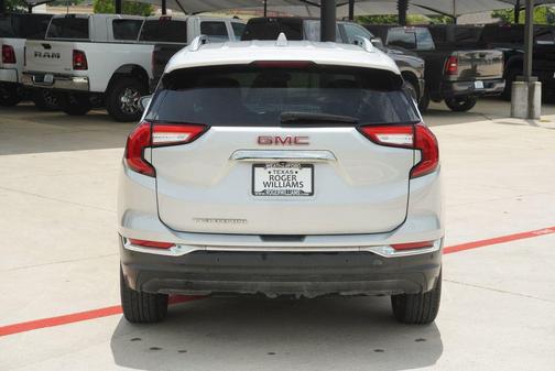 Quicksilver Metallic 2022 GMC Terrain SLT