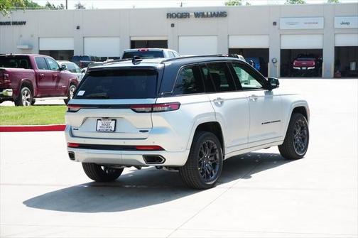 2025 Jeep Grand Cherokee Summit