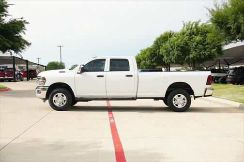 2025 RAM 2500 Tradesman Crew Cab 4x4 8' Box