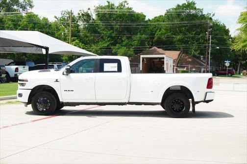 2025 RAM 3500 Limited Crew Cab 4x4 8' Box