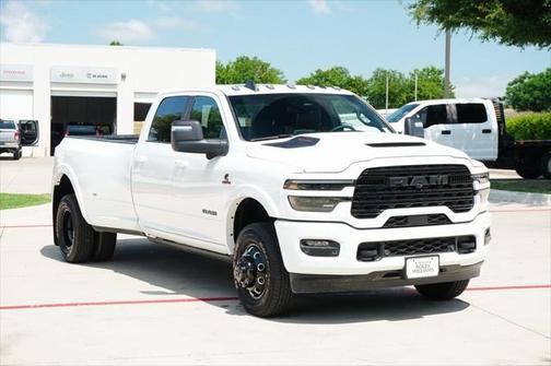 2025 RAM 3500 Limited Crew Cab 4x4 8' Box