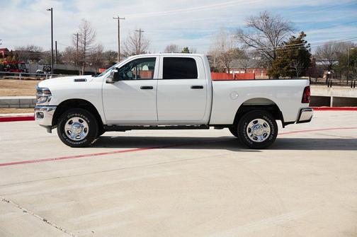2026 RAM 2500 Tradesman Crew Cab 4x4 6'4' Box