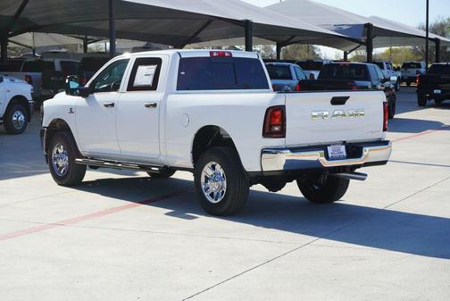2026 RAM 2500 Tradesman Crew Cab 4x4 6'4' Box