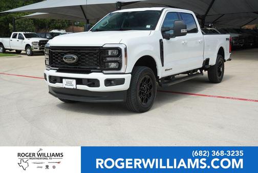 Oxford White 2025 Ford F-250 XLT