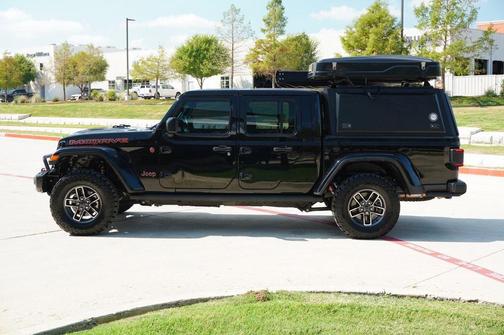2024 Jeep Gladiator Mojave X