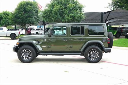 2024 Jeep Wrangler 4-Door Sahara 4x4