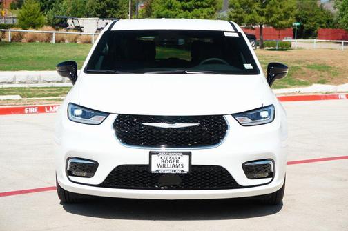 2026 Chrysler Pacifica L