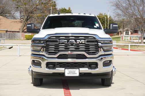 2026 RAM 3500 Lone Star Crew Cab 4x4 8' Box