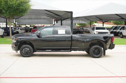 2025 RAM 3500 Lone Star Crew Cab 4x4 8' Box