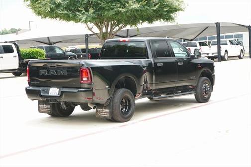 2025 RAM 3500 Lone Star Crew Cab 4x4 8' Box