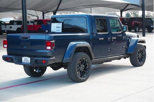 2025 Jeep Gladiator Nighthawk