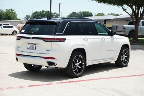 2025 Jeep Grand Cherokee Summit