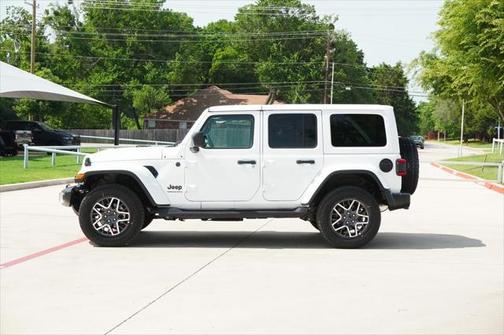 2025 Jeep Wrangler 4-Door Sahara 4x4