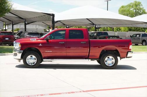 2022 RAM 2500 Tradesman Crew Cab 4x4 6'4' Box