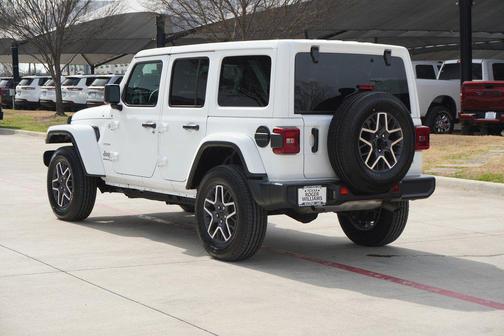 2024 Jeep Wrangler 4-Door Sahara 4x4