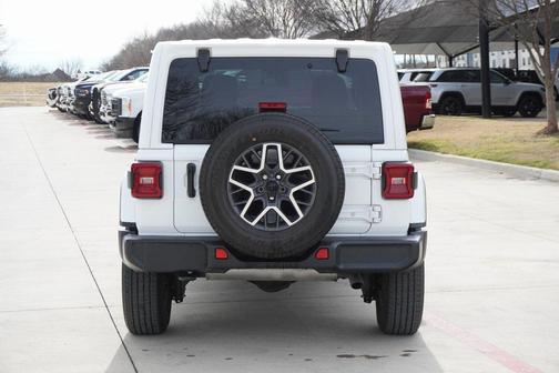 2024 Jeep Wrangler 4-Door Sahara 4x4