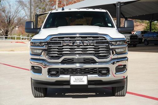 2026 RAM 2500 Tradesman Crew Cab 4x4 8' Box