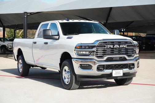 2026 RAM 2500 Tradesman Crew Cab 4x4 8' Box