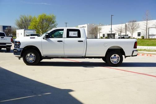 Bright White Clearcoat 2026 RAM 3500 Tradesman Crew Cab 4x4 8' Box