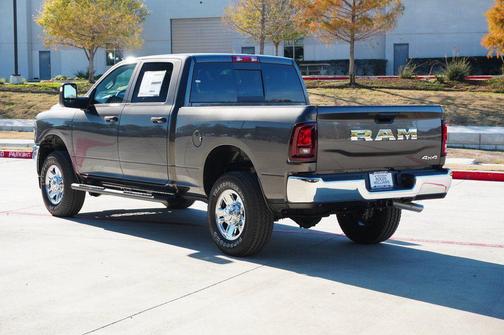 2026 RAM 2500 Tradesman Crew Cab 4x4 6'4' Box
