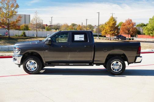 2026 RAM 2500 Tradesman Crew Cab 4x4 6'4' Box