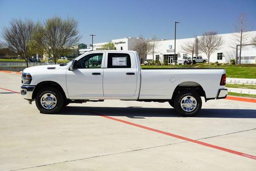 2026 RAM 2500 Tradesman Crew Cab 4x4 8' Box